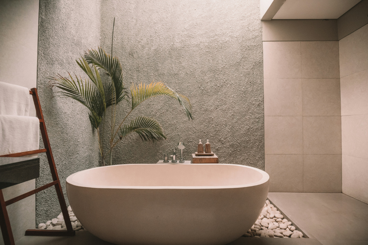 high-end-bathroom
